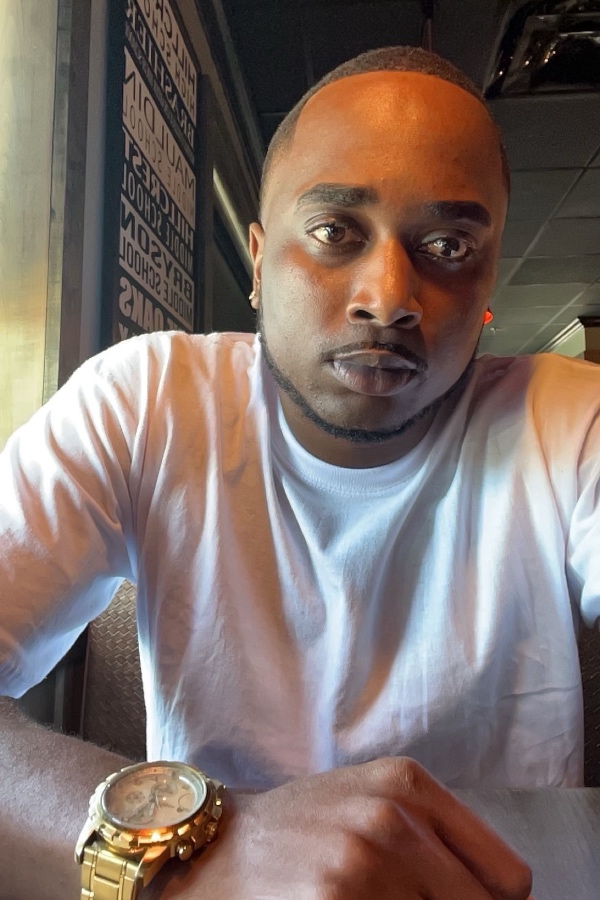 Cruise Brothers Travel Agent Tyrus Murray